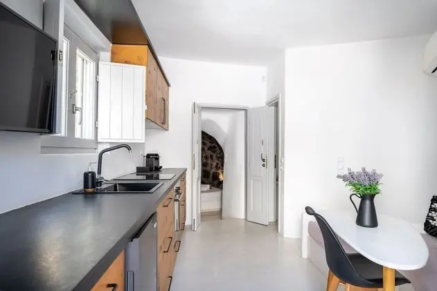 Senior Villa, 2 Yatak Odası, Sıcak Su Havuzu (Fourni)