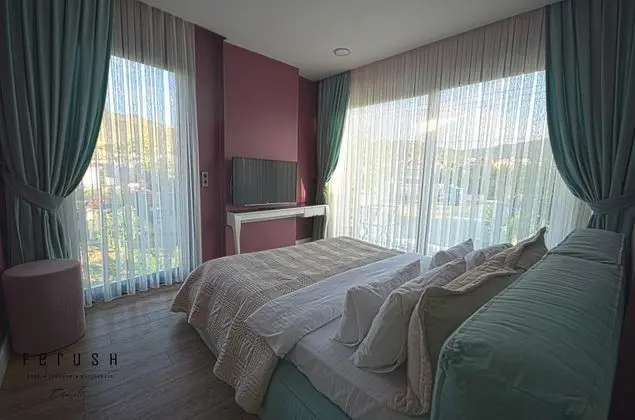 Aile Suiti, Bahçe Manzaralı, Balkonlu