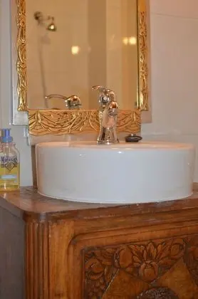 Tek Büyük Yataklı Oda (Paul Bowles)