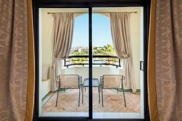 Junior Süit, 1 En Büyük (King) Boy Yatak ve Çekyat, Sigara İçilmez, Balkon