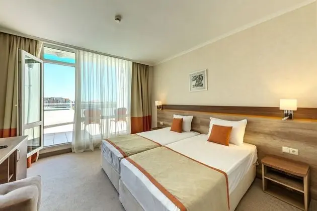 Deluxe Tek Büyük veya İki Ayrı Yataklı Oda, Deniz Manzaralı