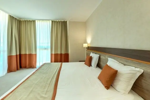 Deluxe Tek Büyük veya İki Ayrı Yataklı Oda, Deniz Manzaralı