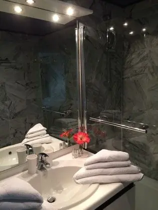 Superior Tek Kişilik Oda (with SPA access - Sauna and Jacuzzi)