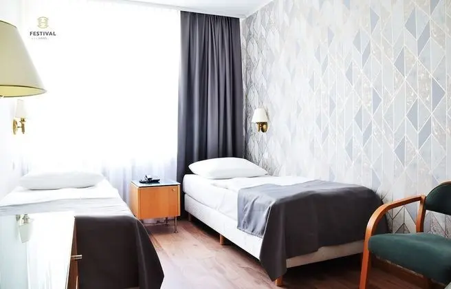 Basic Tek Büyük veya İki Ayrı Yataklı Oda