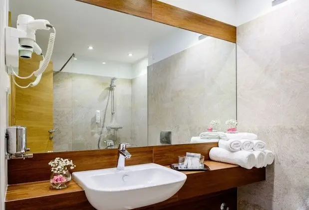Comfort Tek Büyük Yataklı Oda