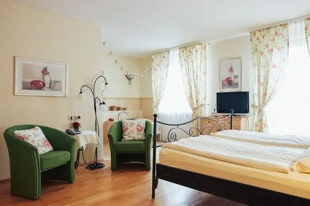 Standard Tek Büyük Yataklı Oda (Komfort)