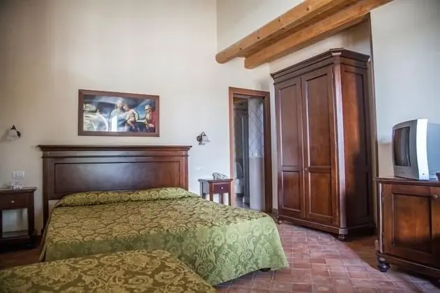 Classic Tek Büyük Yataklı Oda