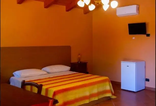 Basic Tek Büyük Yataklı Oda