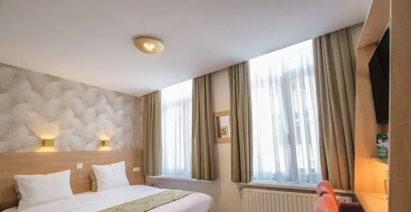 Standard Tek Büyük Yataklı Oda