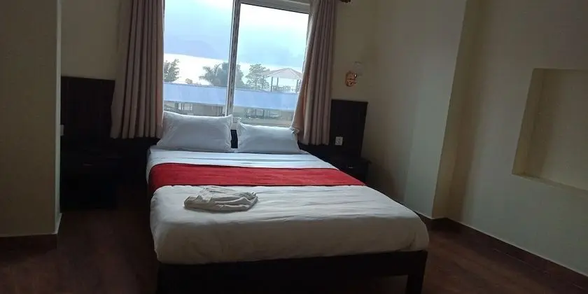 Standard Oda, Tepe Manzaralı