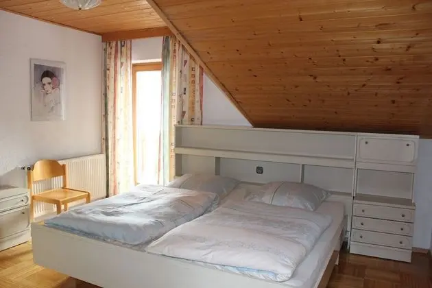 Family Apart Daire (Kachelofen)