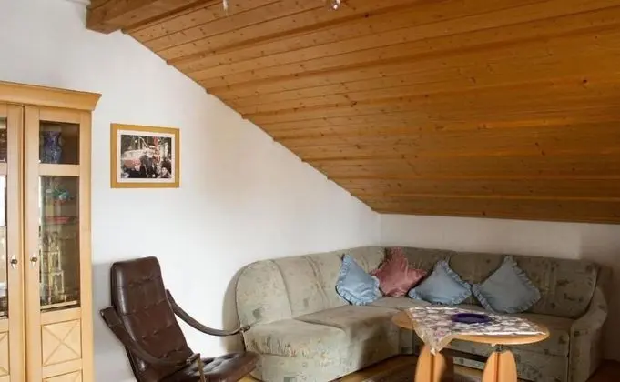 Family Apart Daire (Kachelofen)