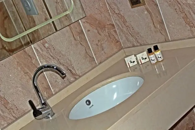 Tek Büyük Yataklı Oda, 1 Çift Kişilik Yatak