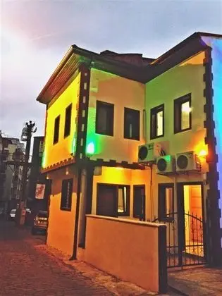 Yan Bina İki Yataklı Oda