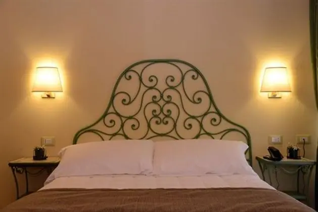 Tek Büyük Yataklı Oda (French Bed)