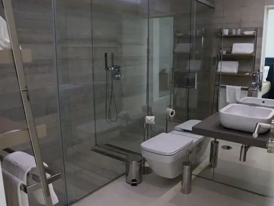 Comfort Tek Büyük Yataklı Oda, Balkon, Bahçe Manzaralı