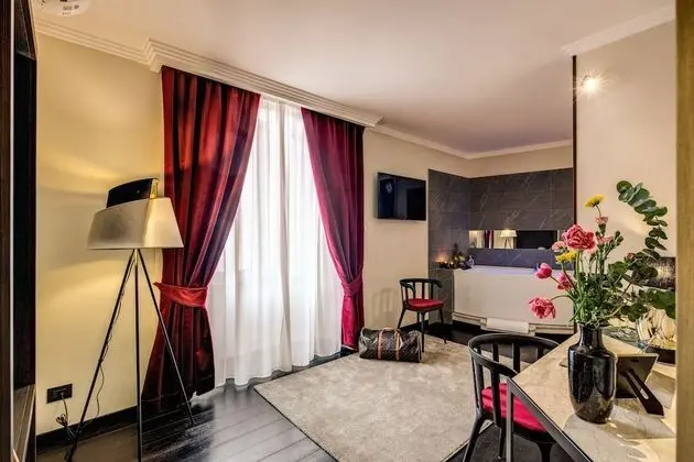 Executive Oda, Jakuzi