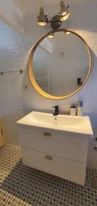 Jakuzili Deluxe Oda, Göl Manzaralı, Jakuzili ve Balkonlu