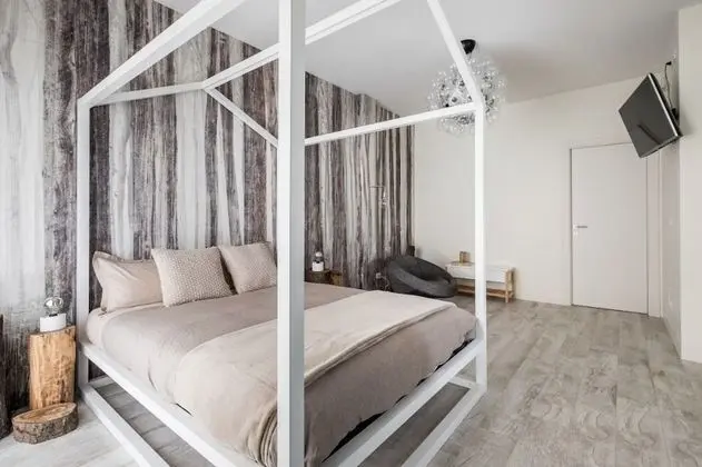 Deluxe Stüdyo (Wood)