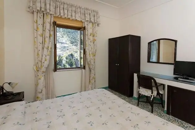Üç Kişilik Oda, Dağ Manzaralı