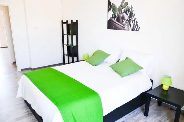 Basic Tek Büyük Yataklı Oda, Şehir Manzaralı