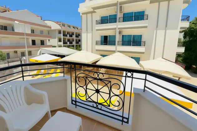Standart Oda, Bahçe Manzaralı, Balkonlu