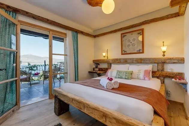 Deluxe Tek Büyük Yataklı Oda