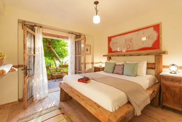 Garden Floor Suite