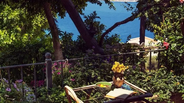 Garden Floor Suite