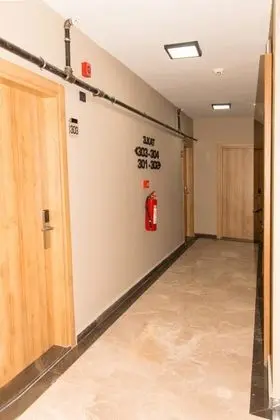 Triple, Şehir Manzaralı, Fransız Balkonlu