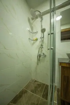 Triple, Şehir Manzaralı, Fransız Balkonlu
