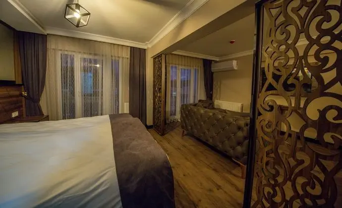 Deluxe Üç Kişilik Oda