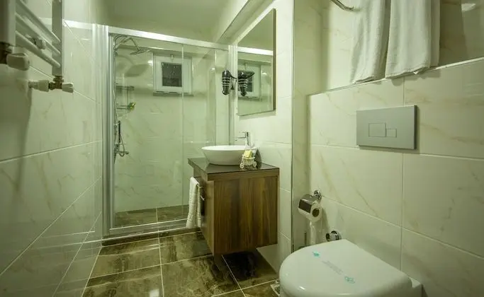 Deluxe Üç Kişilik Oda