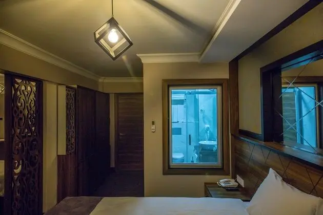 Deluxe Üç Kişilik Oda