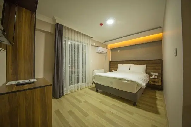 Standard Tek Büyük Yataklı Oda