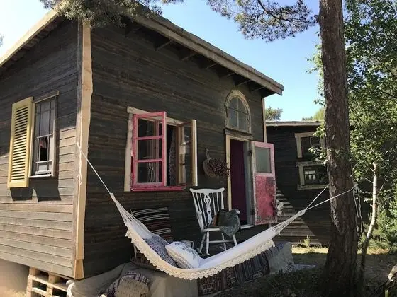 Basic Kulübe, Ortak Banyo