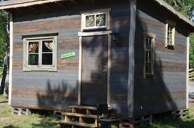 Basic Kulübe, Ortak Banyo