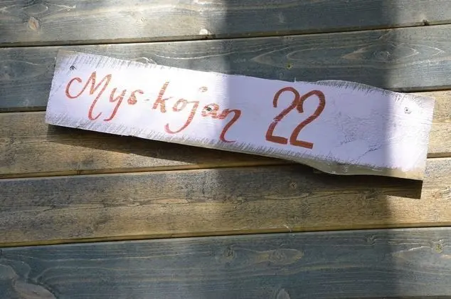 Basic Kulübe, Ortak Banyo
