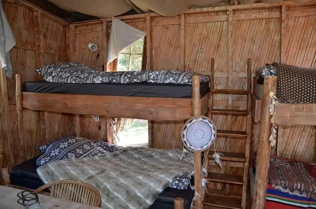 Basic Kulübe, Ortak Banyo