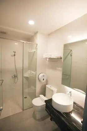 Superior Tek Büyük Yataklı Oda, 1 Büyük (Queen) Boy Yatak, Sigara İçilebilir, Şehir Manzaralı
