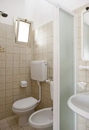 Deluxe Dört Kişilik Oda