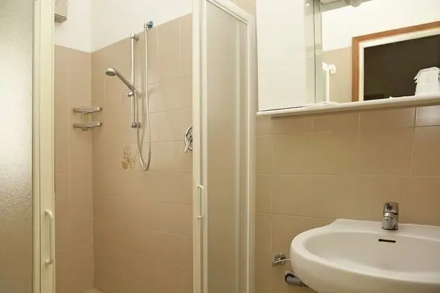 Standard Tek Büyük veya İki Ayrı Yataklı Oda