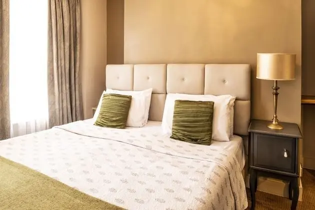 Comfort Tek Büyük veya İki Ayrı Yataklı Oda