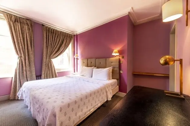 Comfort Tek Büyük veya İki Ayrı Yataklı Oda