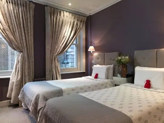 Comfort Tek Büyük veya İki Ayrı Yataklı Oda