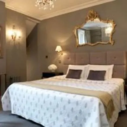 Comfort Tek Büyük Yataklı Oda