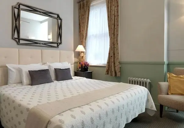 Comfort Tek Büyük Yataklı Oda