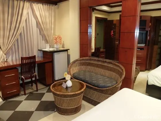Deluxe Oda, 1 En Büyük (King) Boy Yatak
