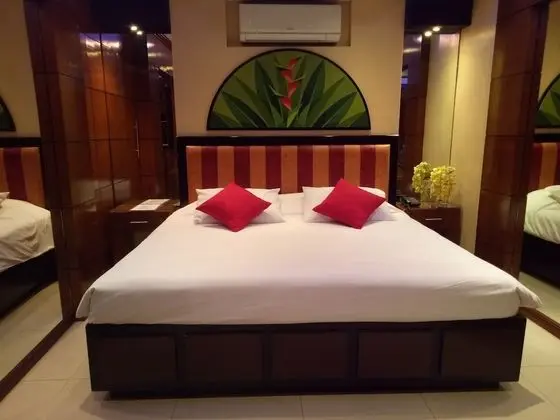 Superior Oda (Emperor Bed)