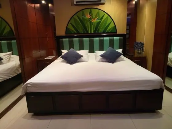 Superior Oda (Emperor Bed)